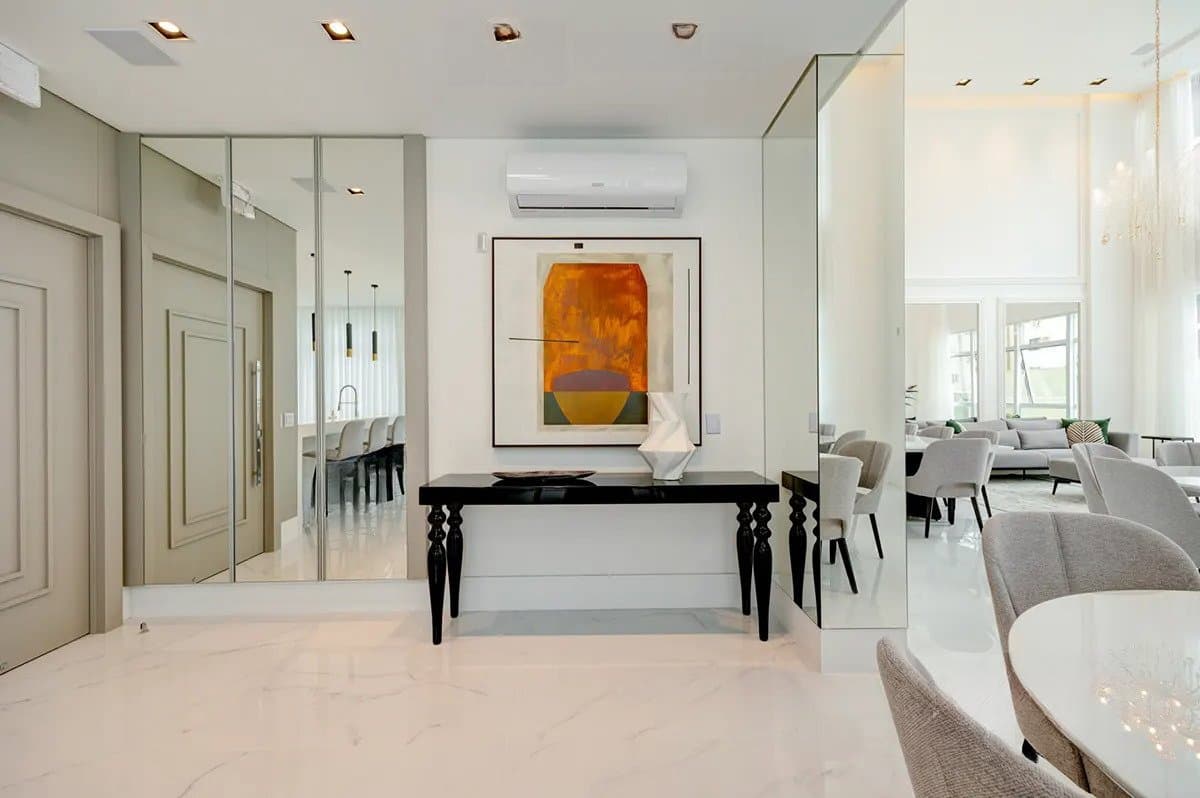 Apartamento de 4 quartos com 4 suítes e 142 m² em Bal. Camboriú