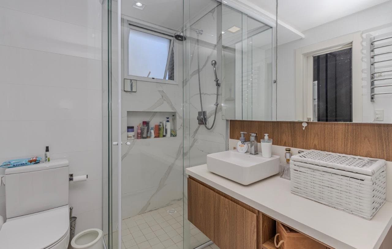 Apartamento de 4 quartos com 4 suítes e 159 m² em Bal. Camboriú