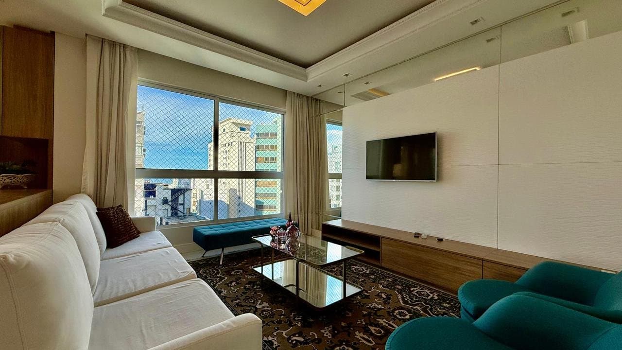 Apartamento de 2 quartos com 2 suítes e 161 m² em Bal. Camboriú