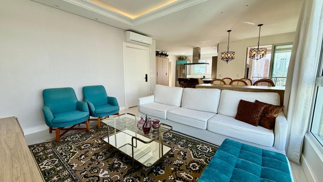 Apartamento de 2 quartos com 2 suítes e 161 m² em Bal. Camboriú