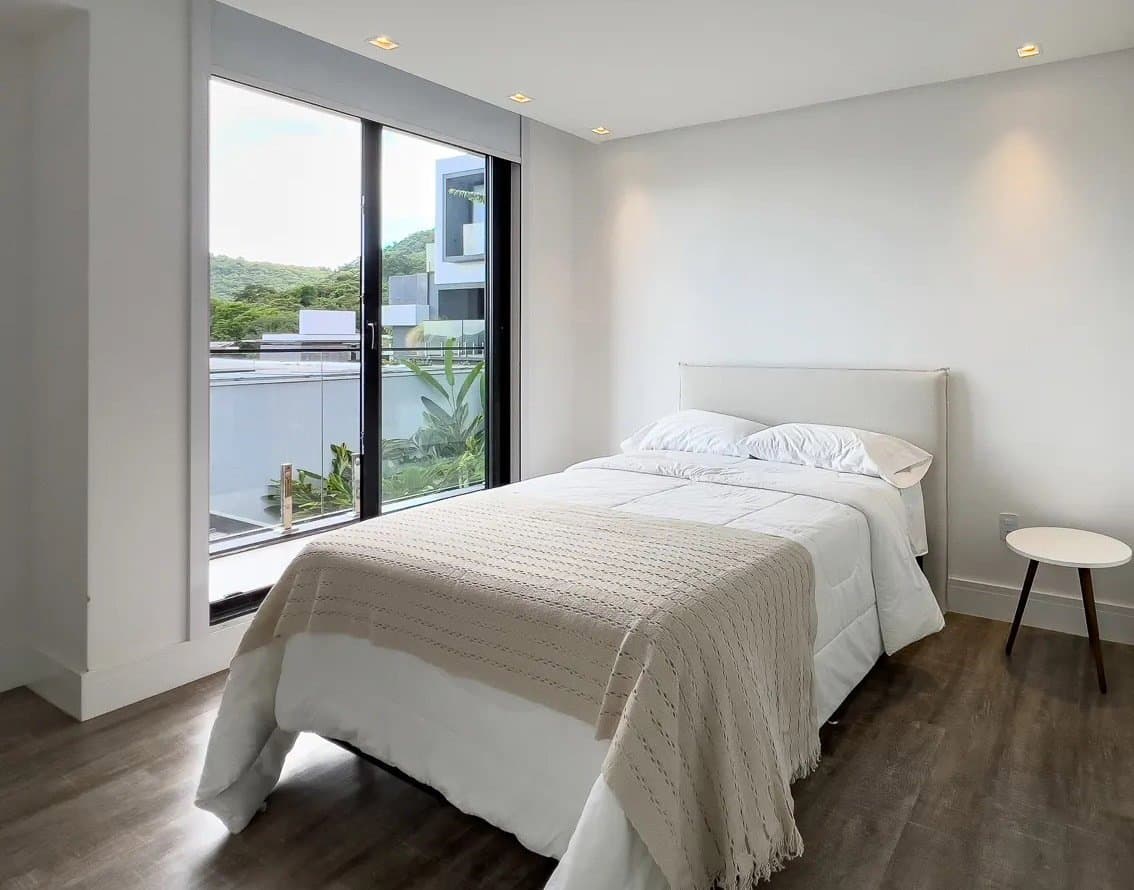 Casa de 4 quartos com 4 suítes e 408 m² em Bal. Camboriú