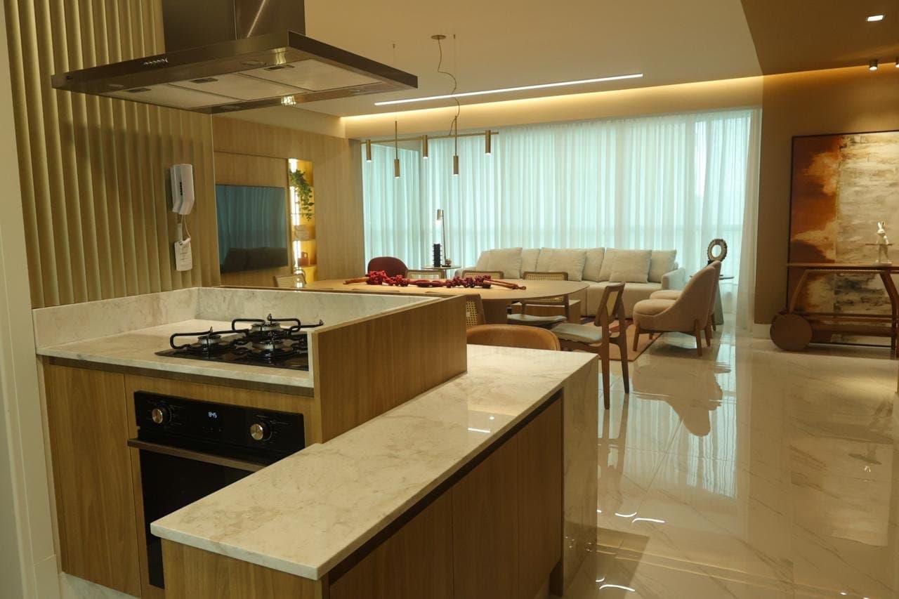 Apartamento de 4 quartos com 4 suítes e 184 m² em Bal. Camboriú