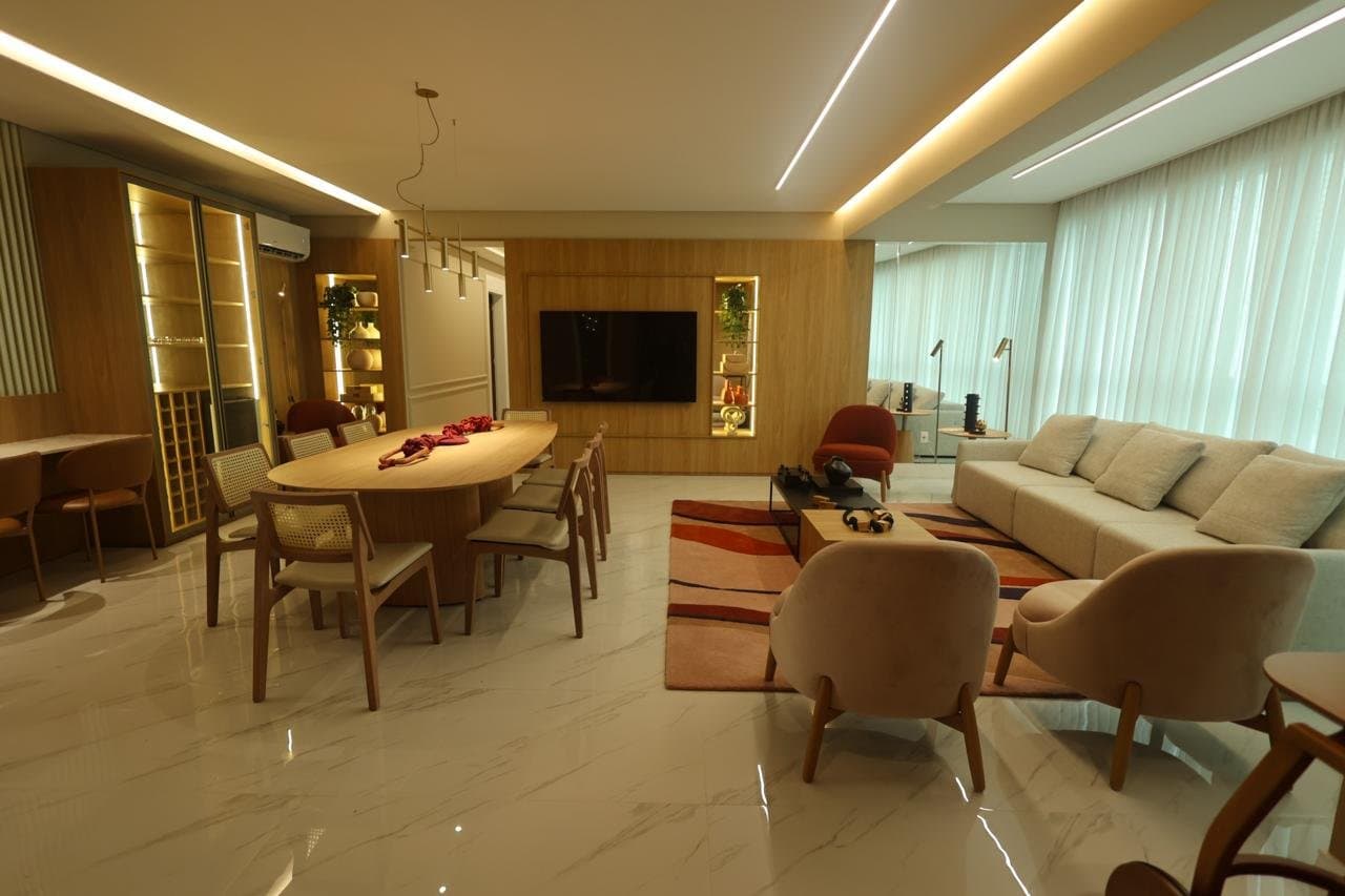 Apartamento de 4 quartos com 4 suítes e 184 m² em Bal. Camboriú
