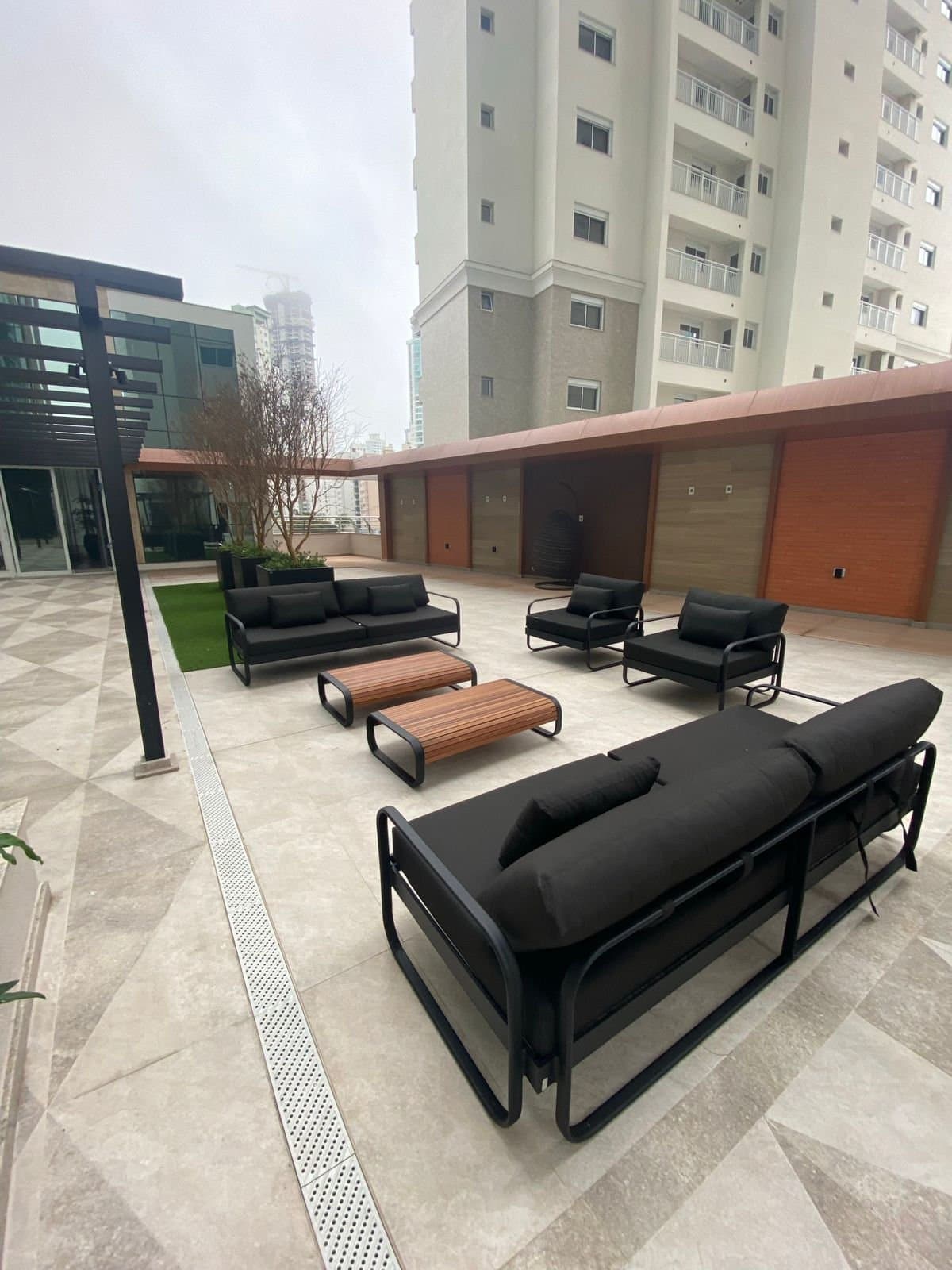Apartamento de 4 quartos com 4 suítes e 184 m² em Bal. Camboriú