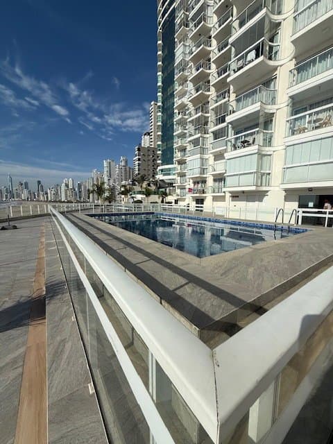 Apartamento de 2 quartos e 70 m² em Bal. Camboriú