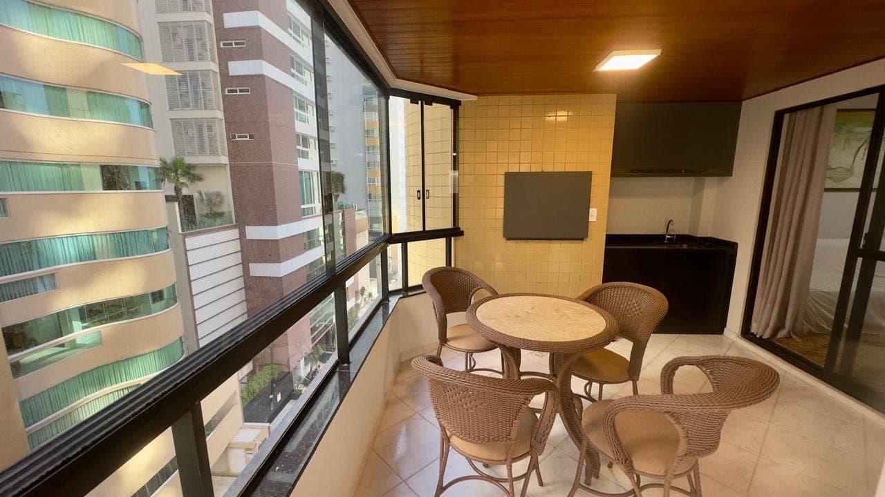 Apartamento de 3 quartos com 1 suíte e 92 m² em Bal. Camboriú