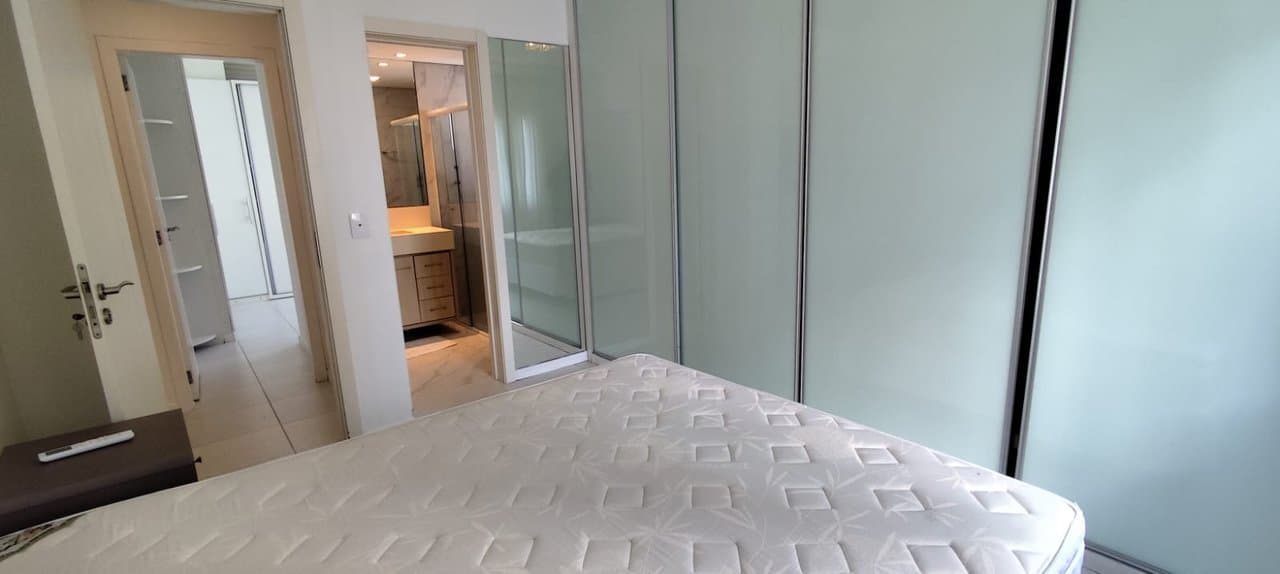 Apartamento de 3 quartos com 2 suítes e 133 m² em Bal. Camboriú