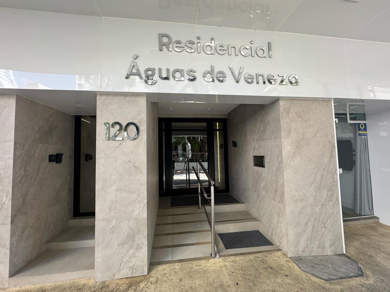 Apartamento de 3 quartos com 1 suíte e 115 m² em Bal. Camboriú