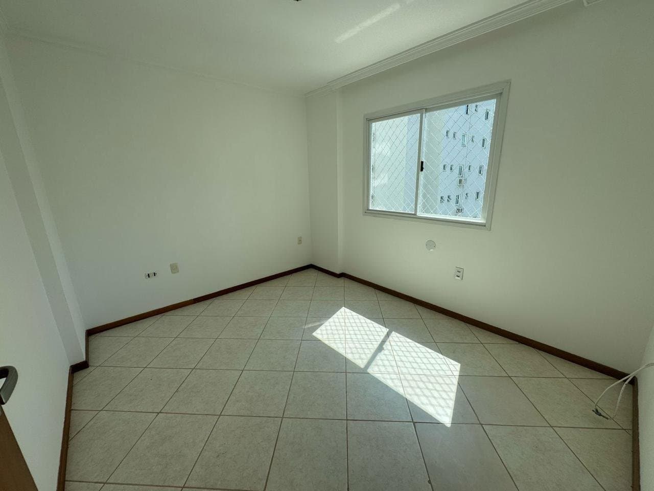 Apartamento de 3 quartos com 1 suíte e 115 m² em Bal. Camboriú