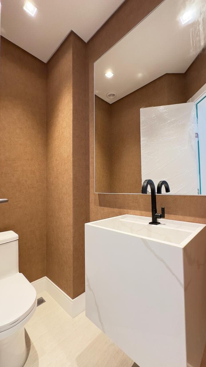 Apartamento de 3 quartos com 3 suítes e 120 m² em Bal. Camboriú
