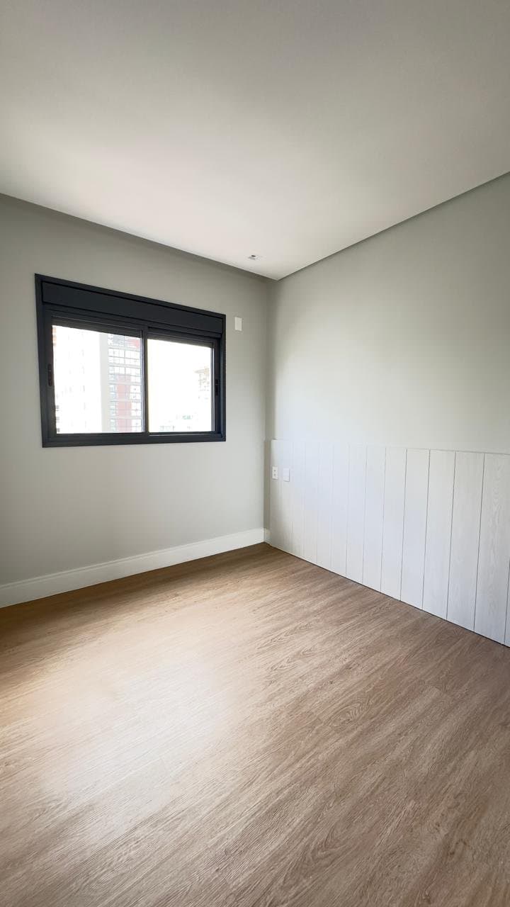 Apartamento de 3 quartos com 3 suítes e 120 m² em Bal. Camboriú