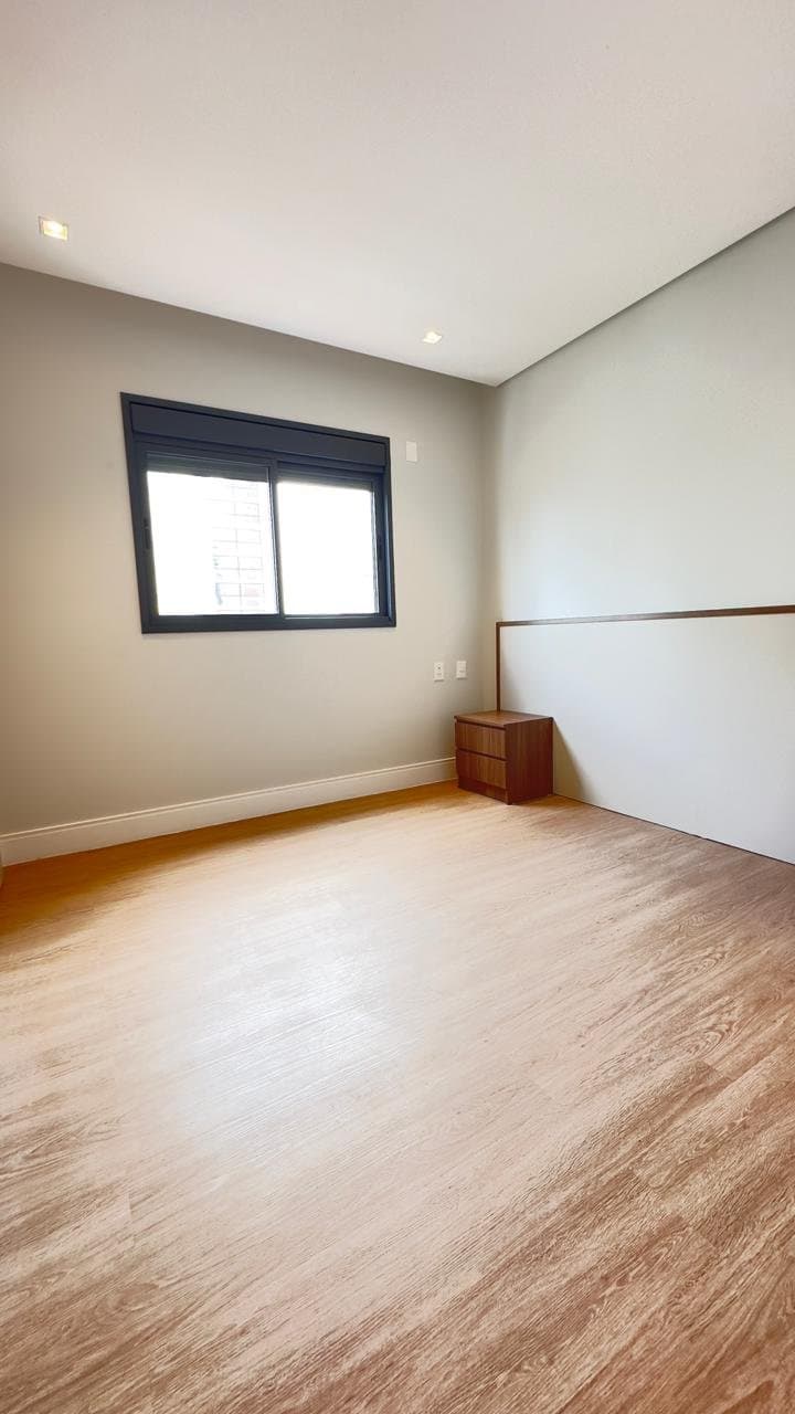 Apartamento de 3 quartos com 3 suítes e 120 m² em Bal. Camboriú