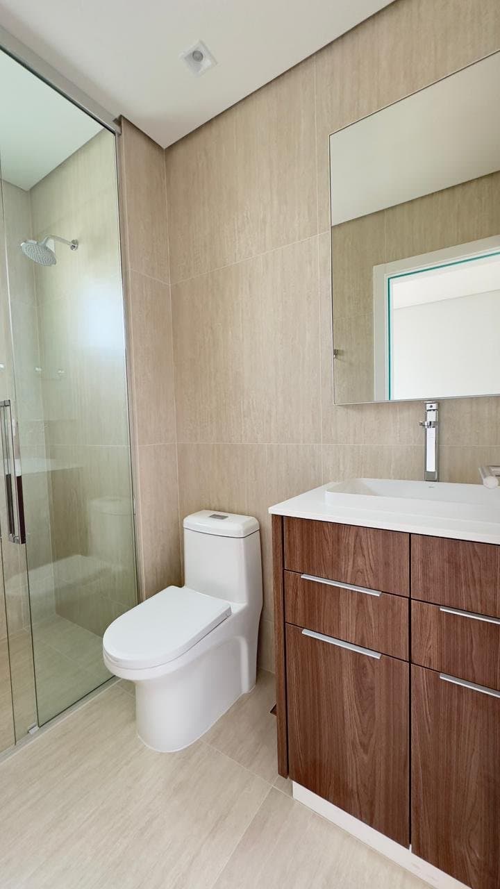 Apartamento de 3 quartos com 3 suítes e 120 m² em Bal. Camboriú