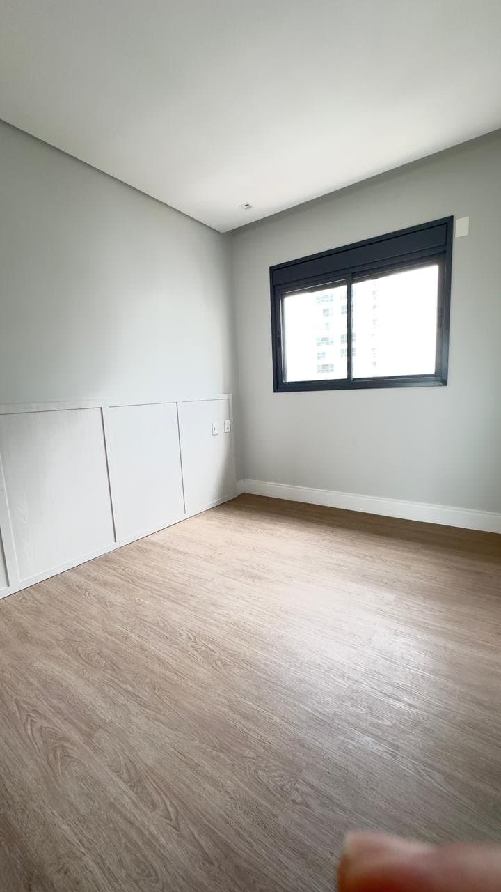 Apartamento de 3 quartos com 3 suítes e 120 m² em Bal. Camboriú