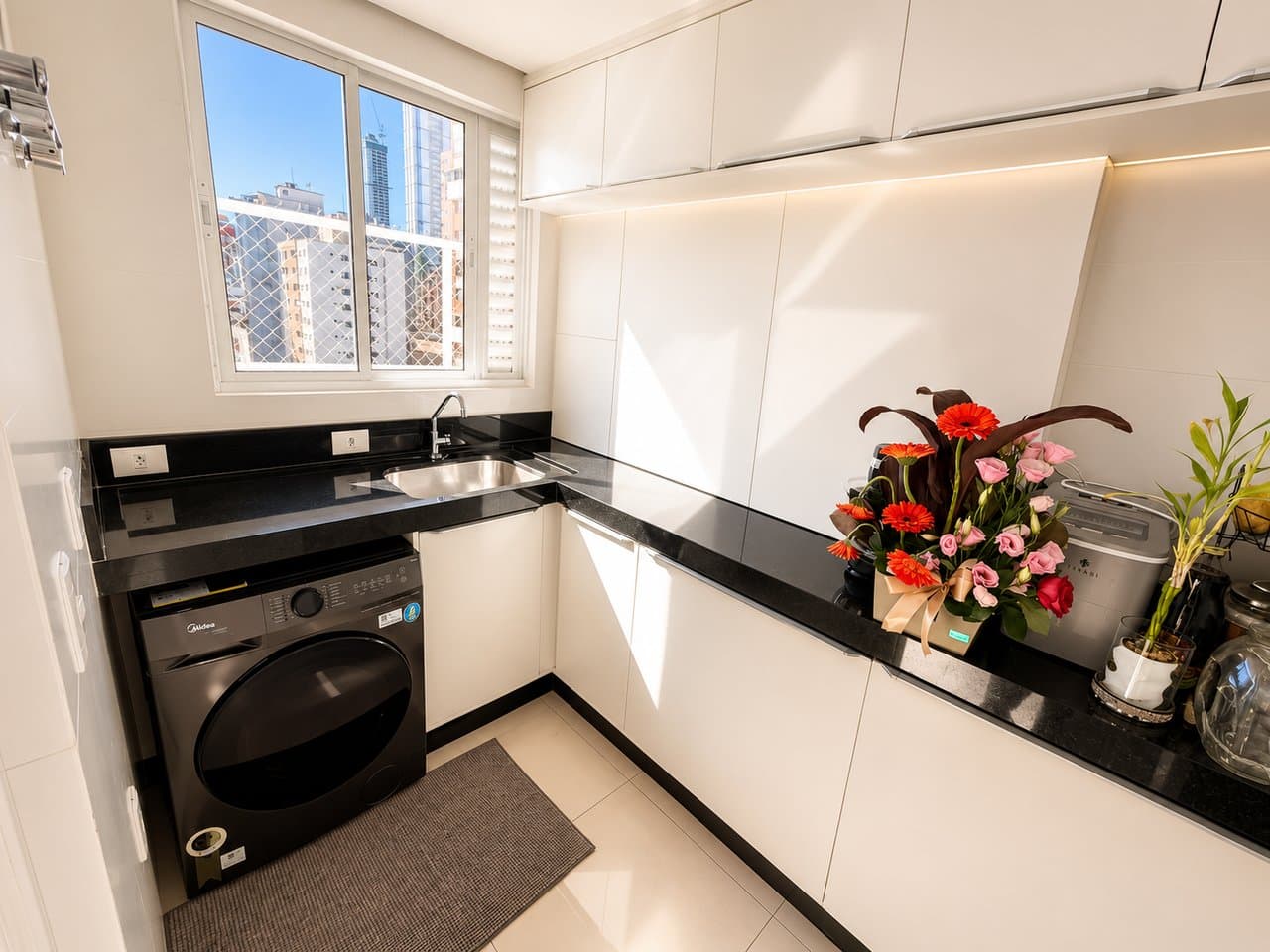 Apartamento de 3 quartos com 3 suítes e 182 m² em Bal. Camboriú