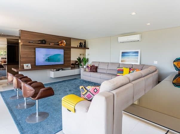 Casa de 5 quartos com 5 suítes e 555 m² em Bal. Camboriú
