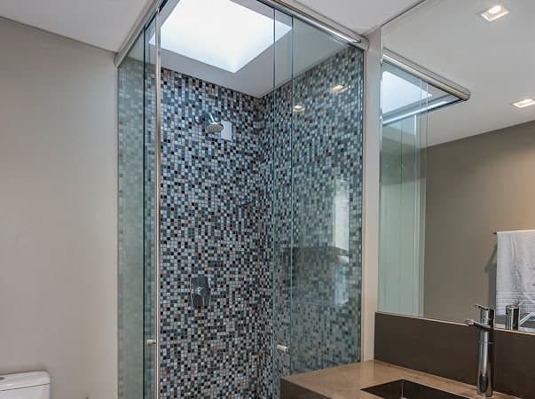 Casa de 5 quartos com 5 suítes e 555 m² em Bal. Camboriú