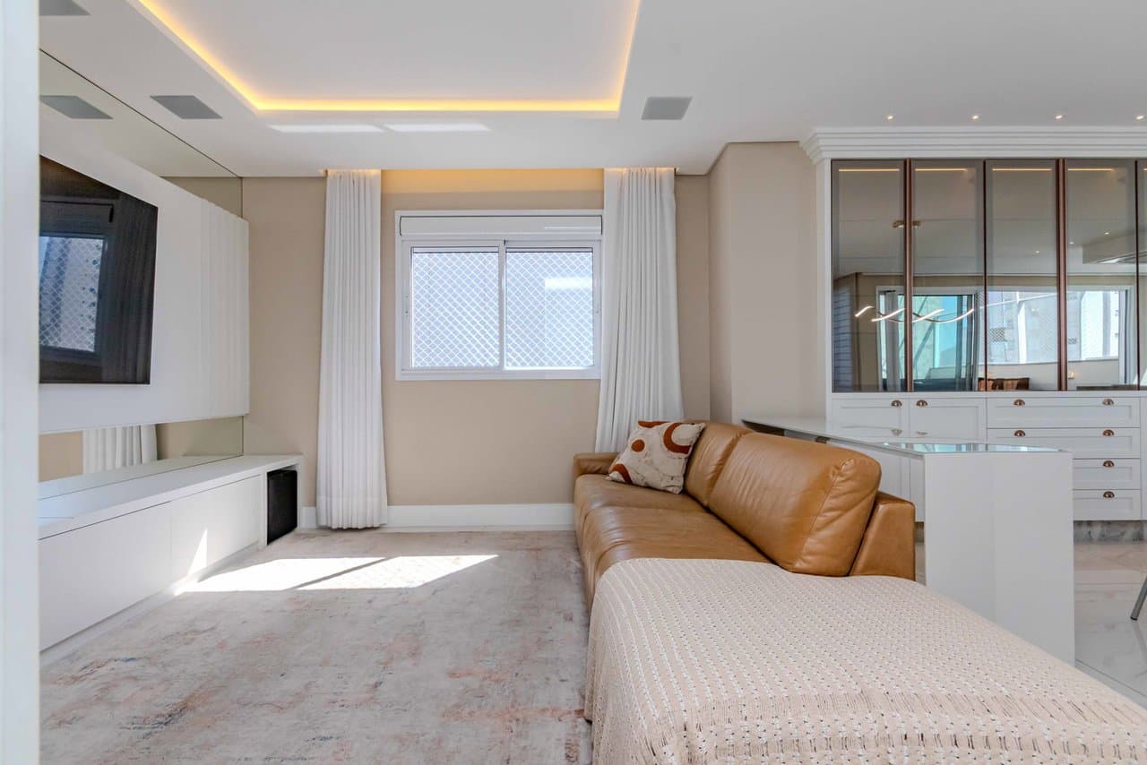 Cobertura de 3 quartos com 3 suítes e 185 m² em Bal. Camboriú