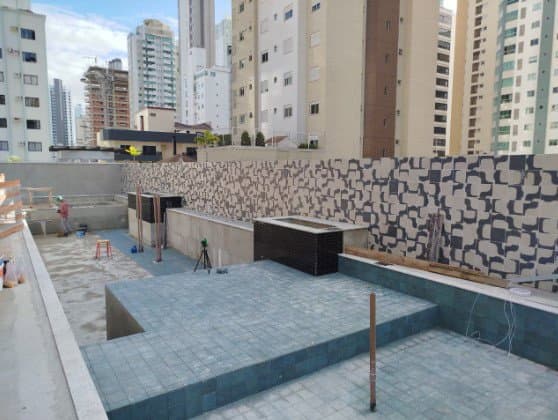 Apartamento de 3 quartos com 3 suítes e 131 m² em Bal. Camboriú