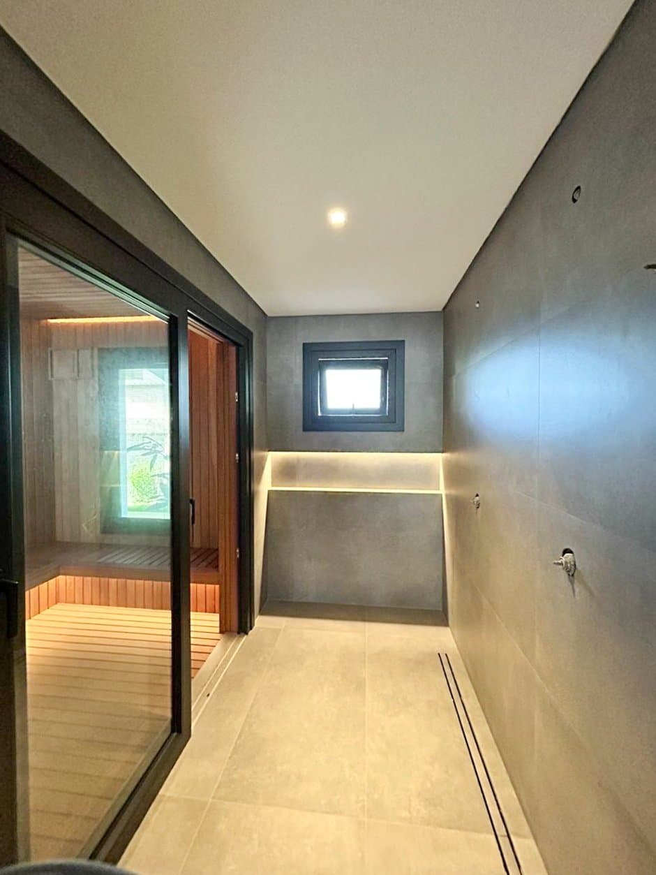 Casa de 4 quartos com 4 suítes e 720 m² em Bal. Camboriú