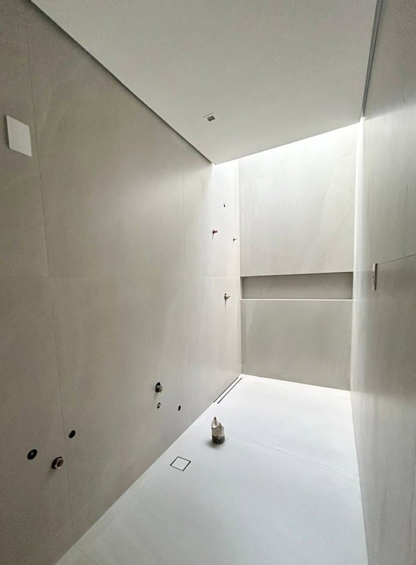 Casa de 4 quartos com 4 suítes e 720 m² em Bal. Camboriú