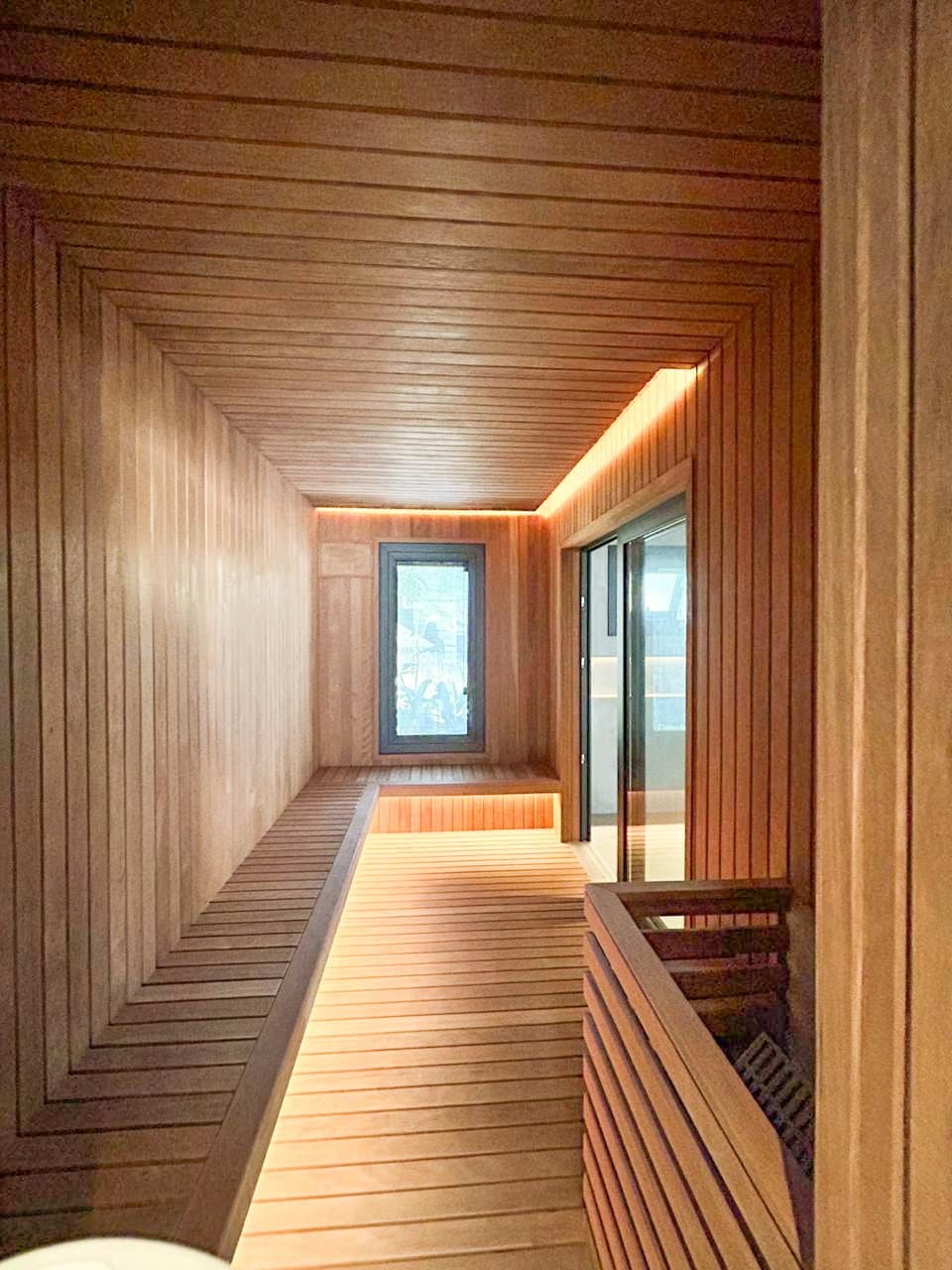 Casa de 4 quartos com 4 suítes e 720 m² em Bal. Camboriú