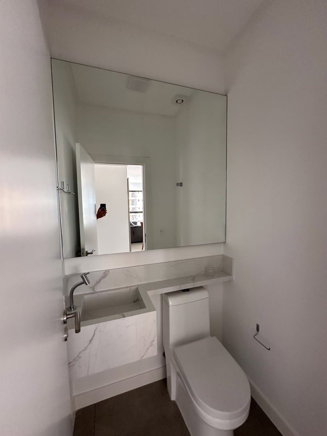 Apartamento de 3 quartos com 3 suítes e 135 m² em Bal. Camboriú