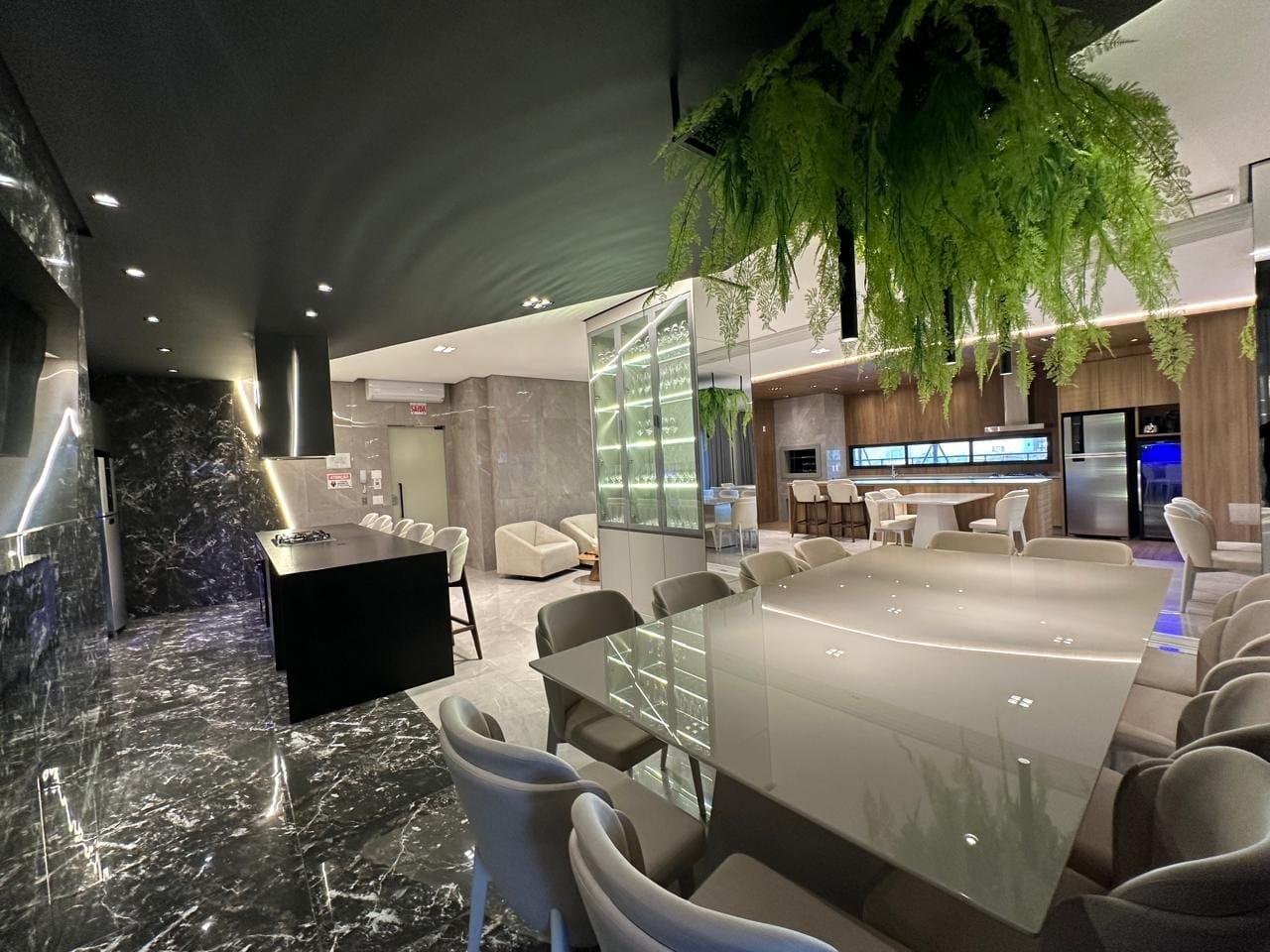 Apartamento de 3 quartos com 3 suítes e 135 m² em Bal. Camboriú