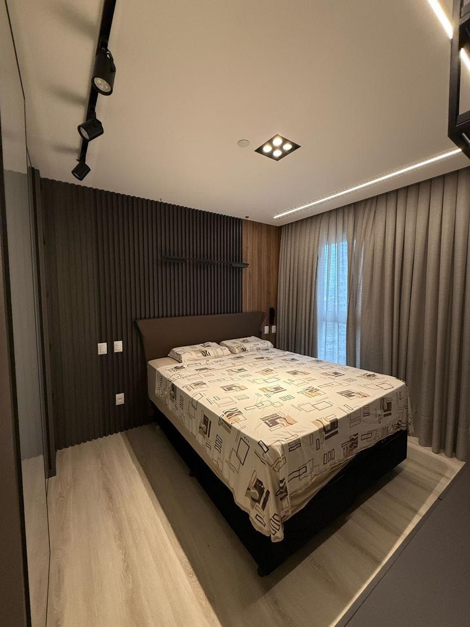 Apartamento de 6 quartos com 5 suítes e 346 m² em Bal. Camboriú