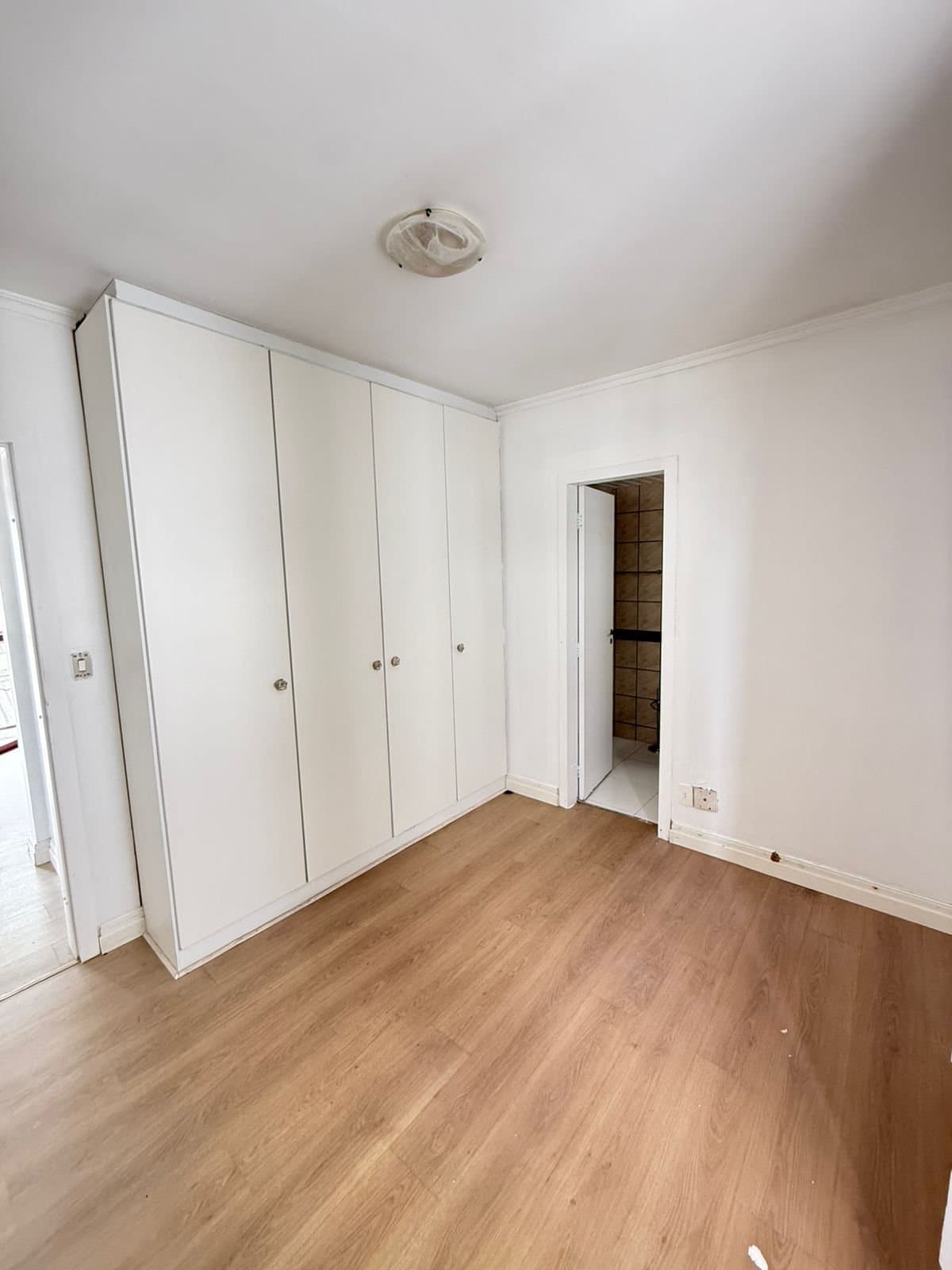 Apartamento de 3 quartos com 3 suítes e 179 m² em Bal. Camboriú