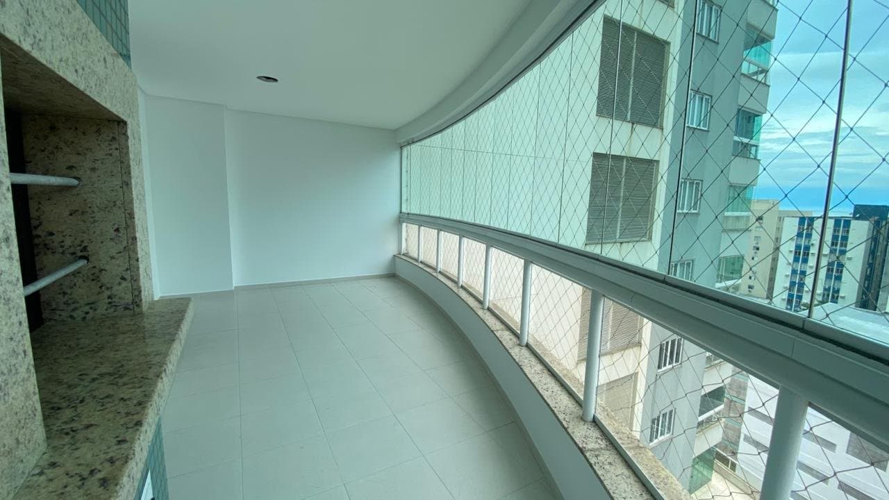 Apartamento de 3 quartos com 1 suíte e 139 m² em Bal. Camboriú