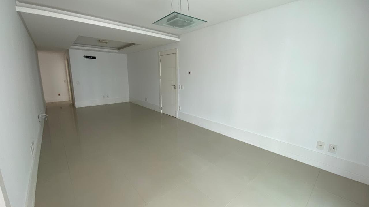 Apartamento de 3 quartos com 1 suíte e 139 m² em Bal. Camboriú