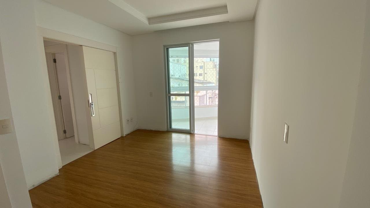 Apartamento de 3 quartos com 1 suíte e 139 m² em Bal. Camboriú