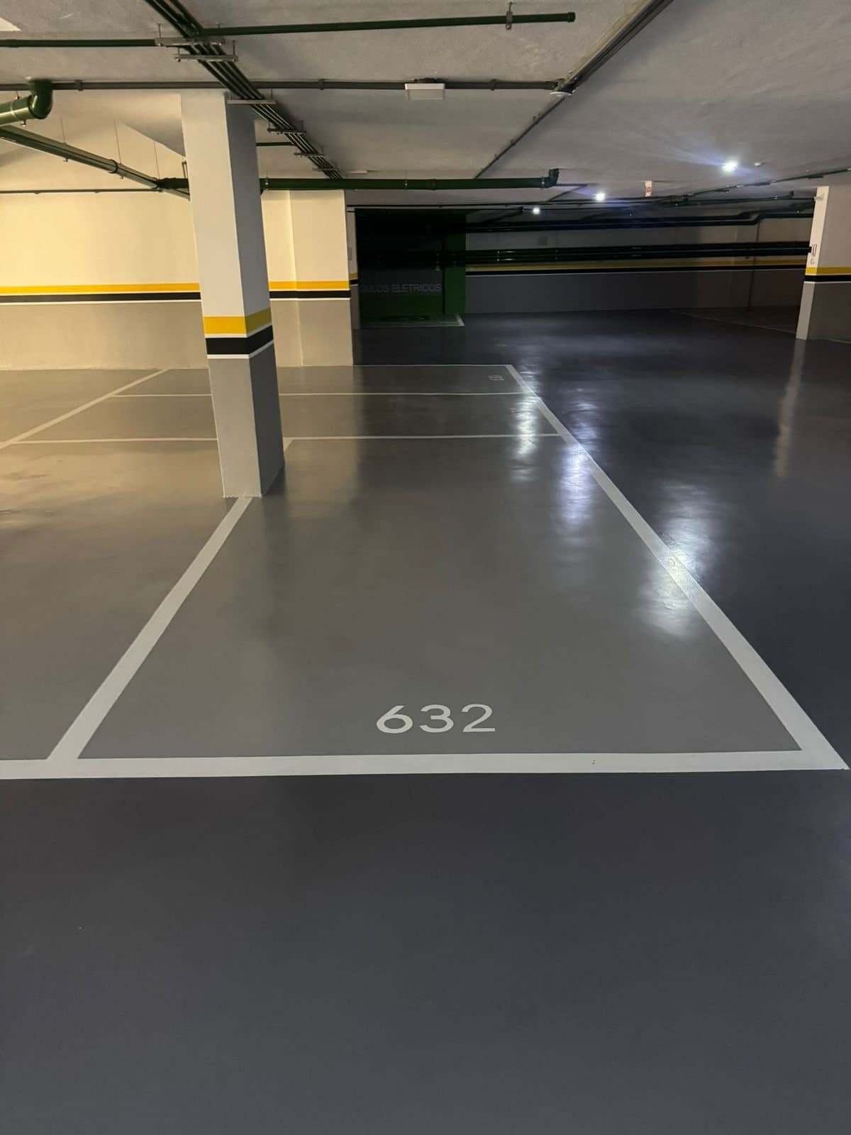 Apartamento de 4 quartos com 4 suítes e 301 m² em Bal. Camboriú