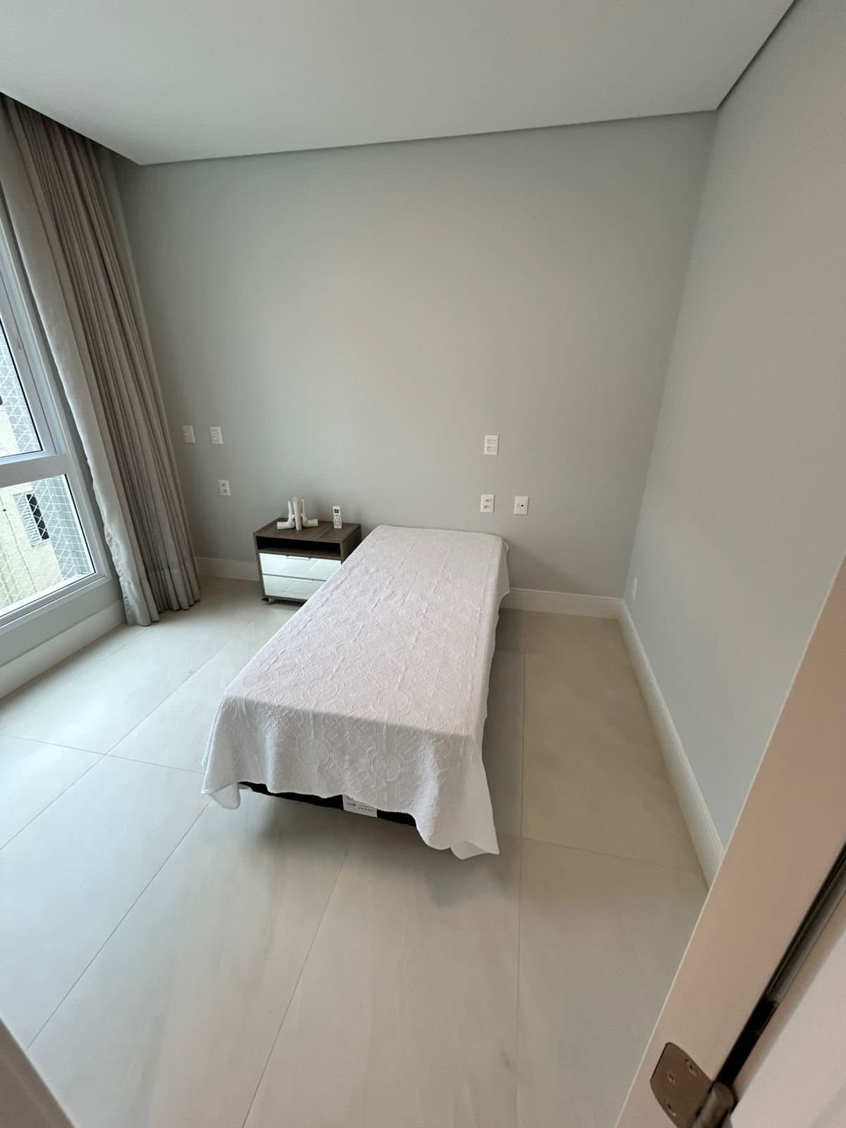 Apartamento de 4 quartos com 2 suítes e 132 m² em Bal. Camboriú
