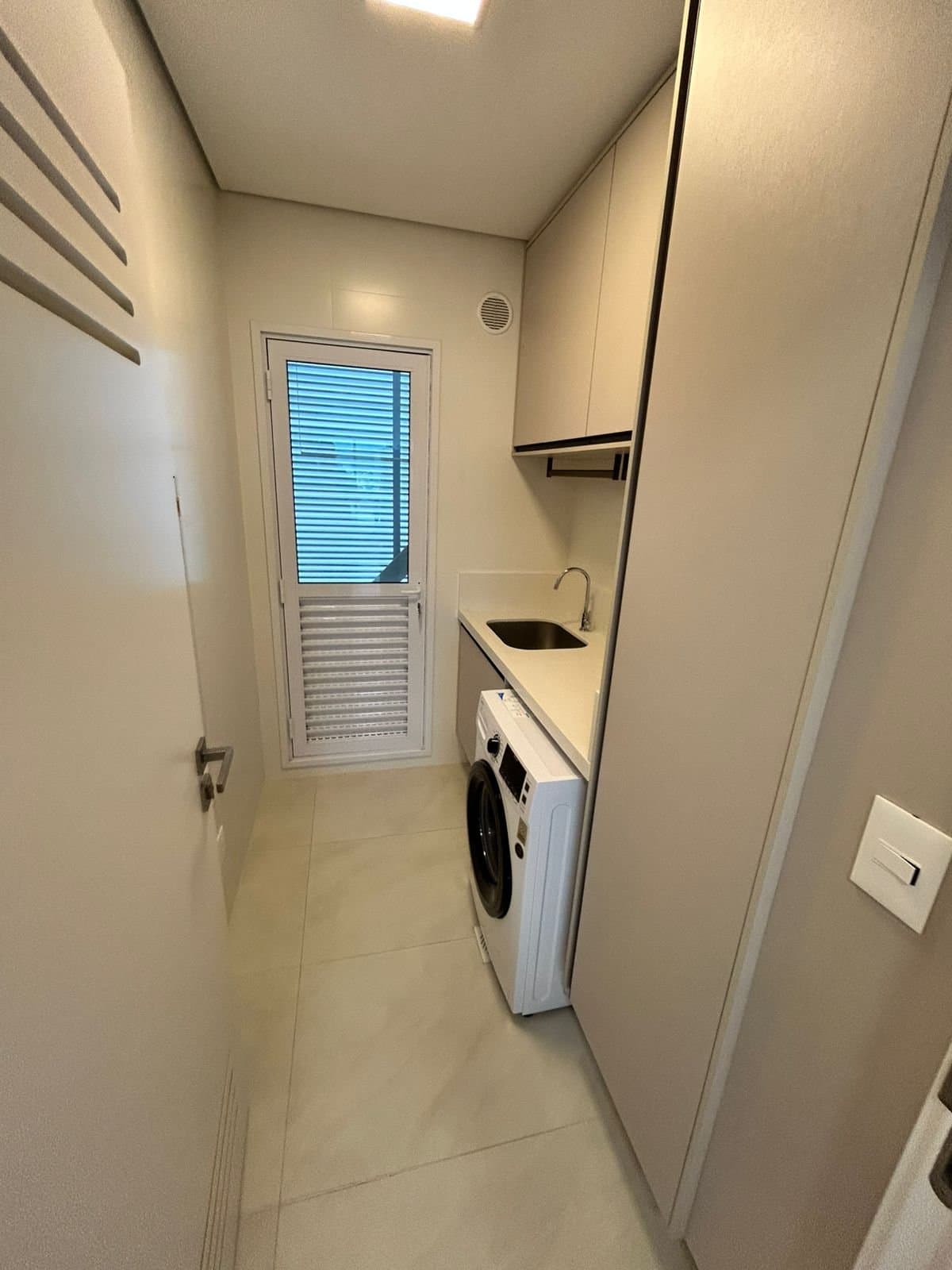 Apartamento de 4 quartos com 2 suítes e 132 m² em Bal. Camboriú