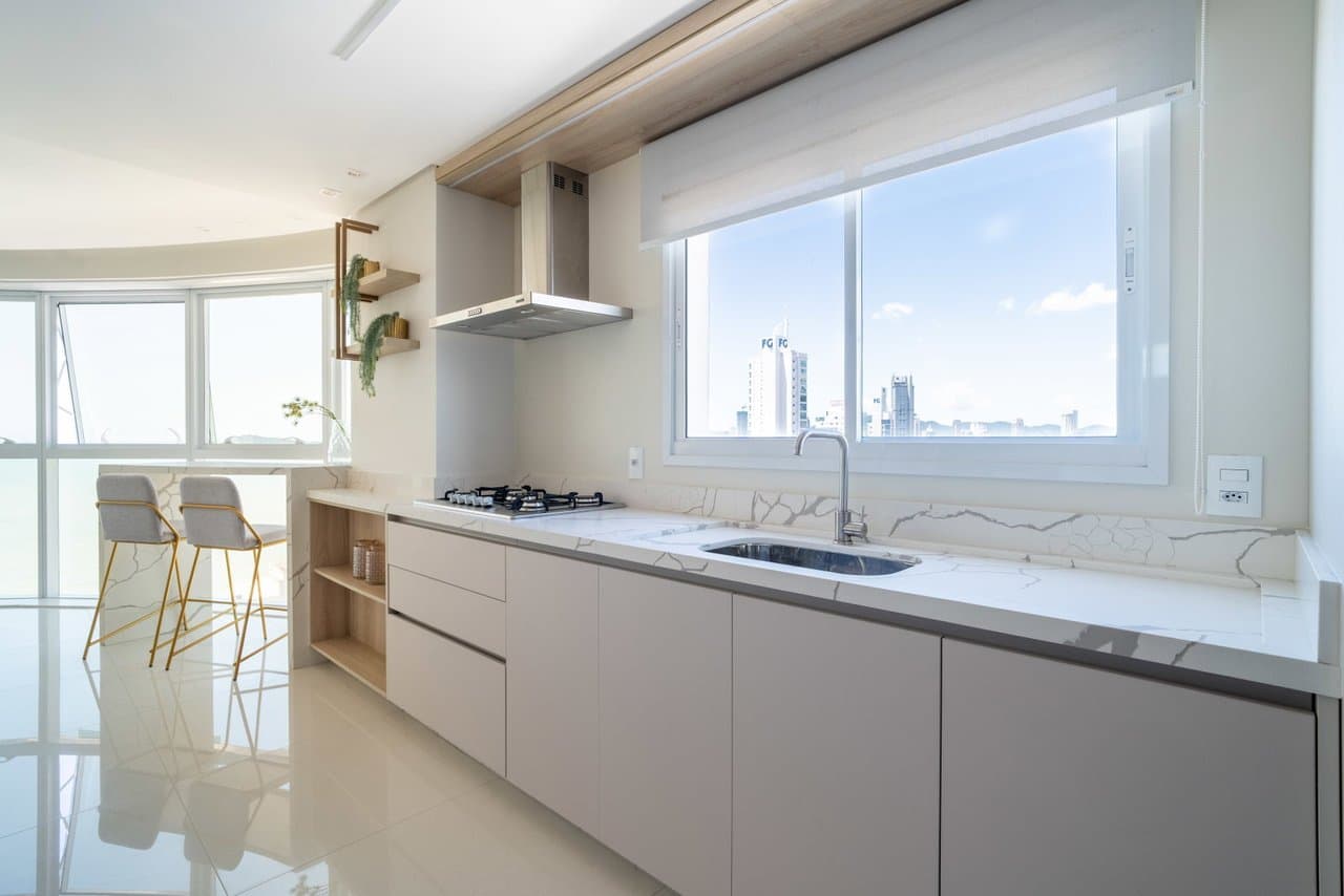 Apartamento de 4 quartos com 2 suítes e 132 m² em Bal. Camboriú