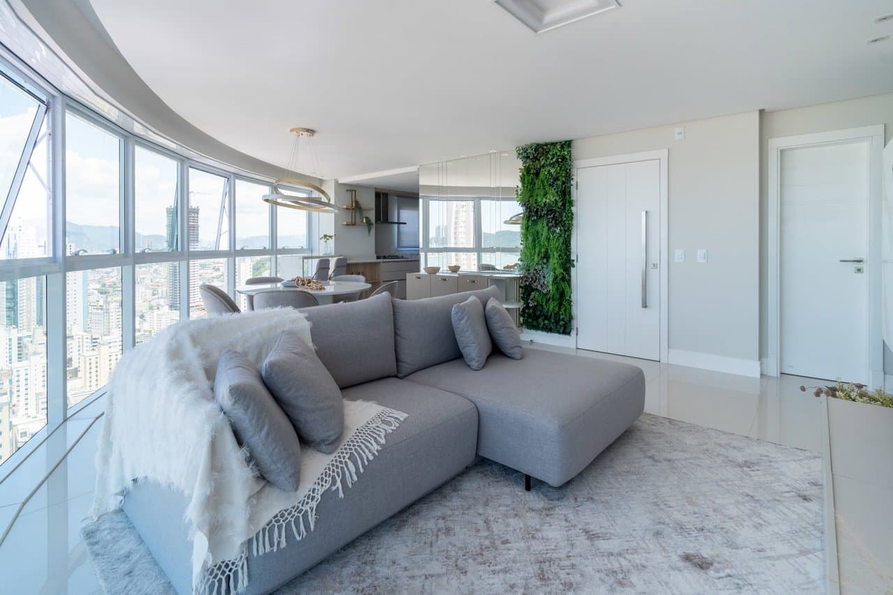 Apartamento de 4 quartos com 2 suítes e 132 m² em Bal. Camboriú