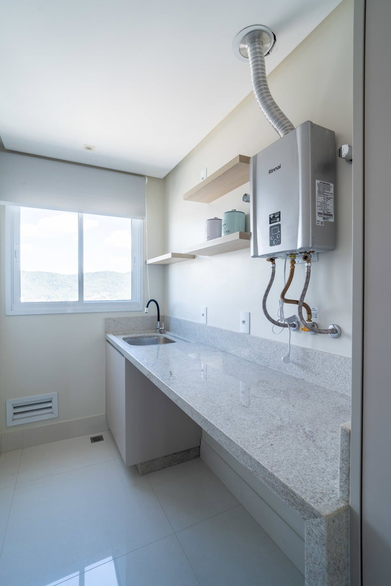 Apartamento de 4 quartos com 2 suítes e 132 m² em Bal. Camboriú