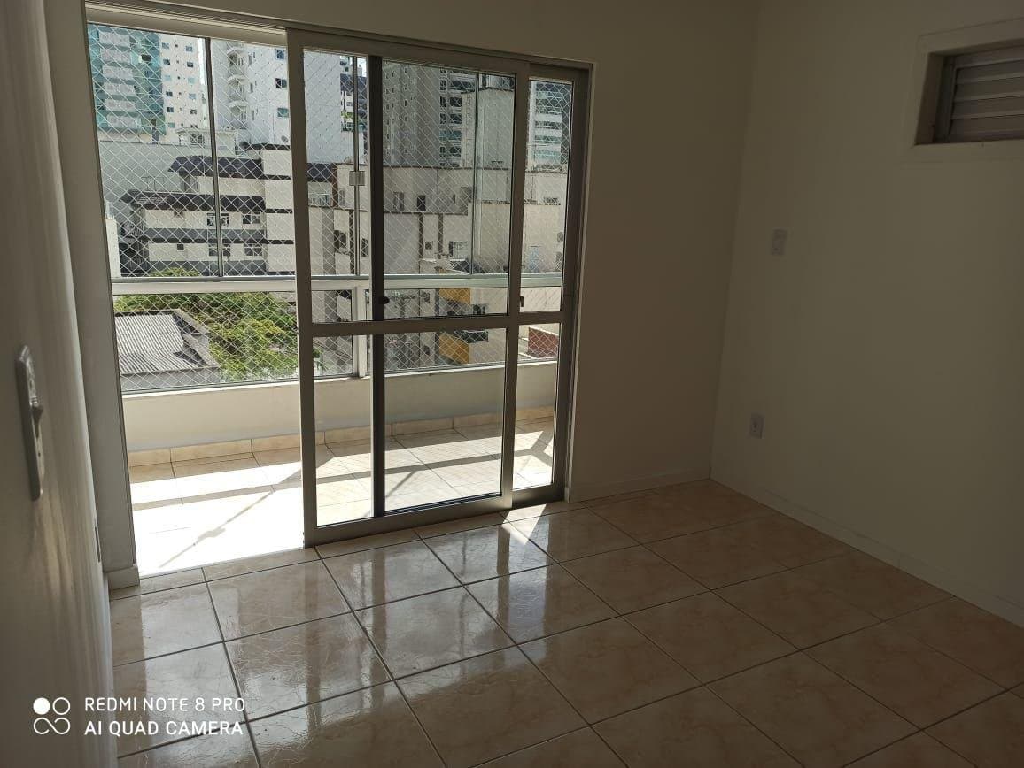 Apartamento de 3 quartos com 1 suíte e 140 m² em Bal. Camboriú