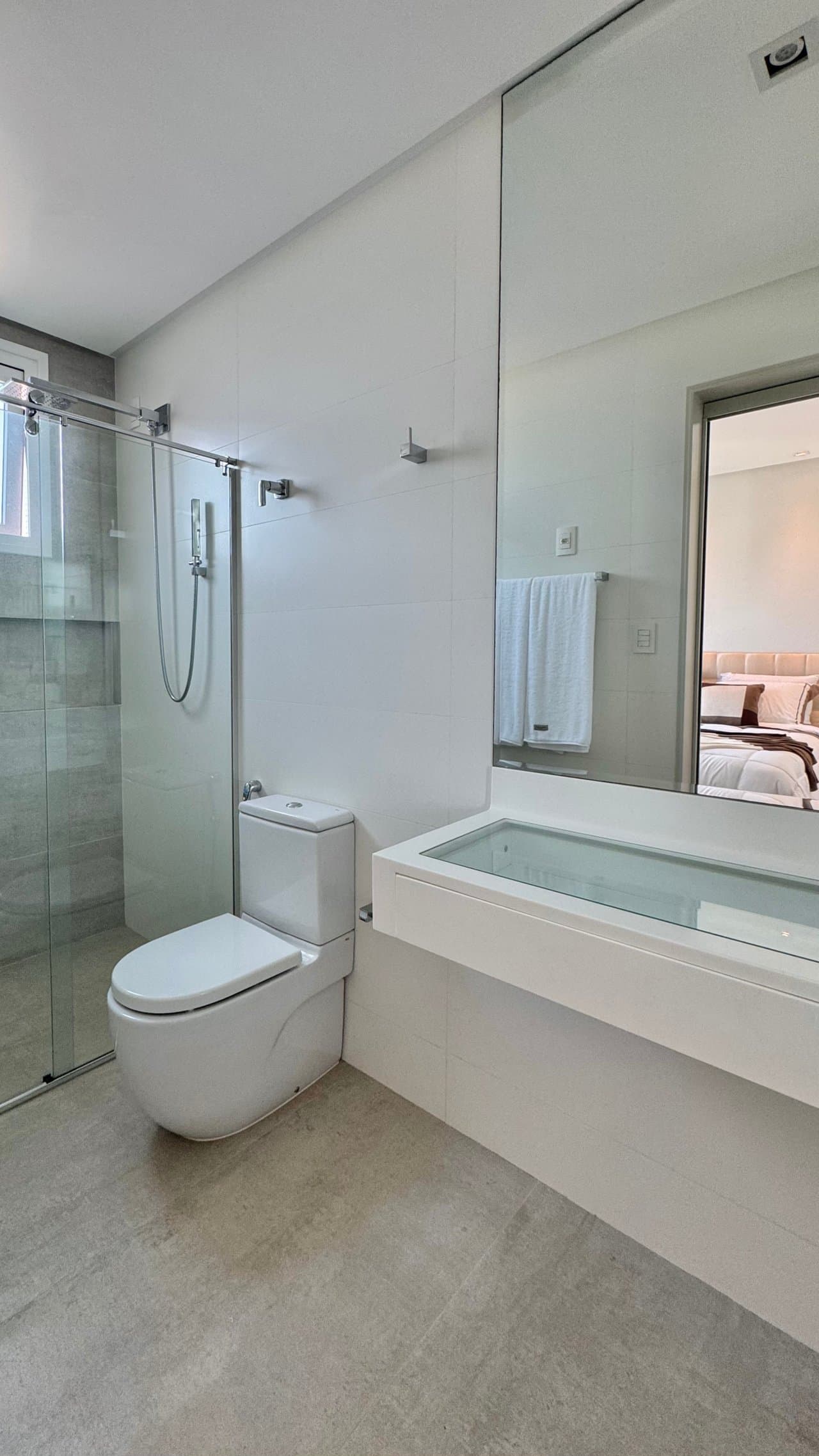 Apartamento de 3 quartos com 3 suítes e 173 m² em Bal. Camboriú