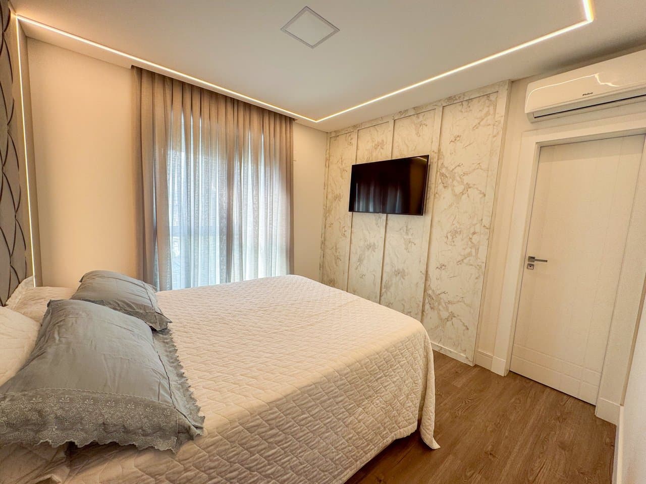 Apartamento de 3 quartos com 3 suítes e 131 m² em Bal. Camboriú