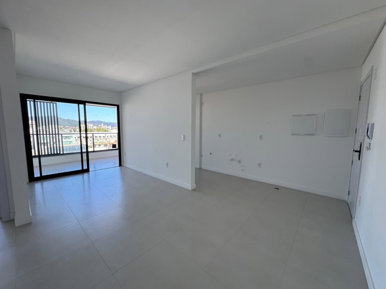 Apartamento de 2 quartos com 1 suíte e 70 m² em Bal. Camboriú