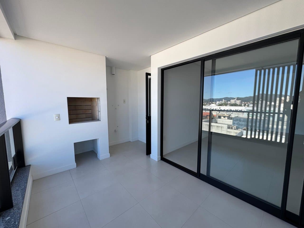 Apartamento de 2 quartos com 1 suíte e 70 m² em Bal. Camboriú