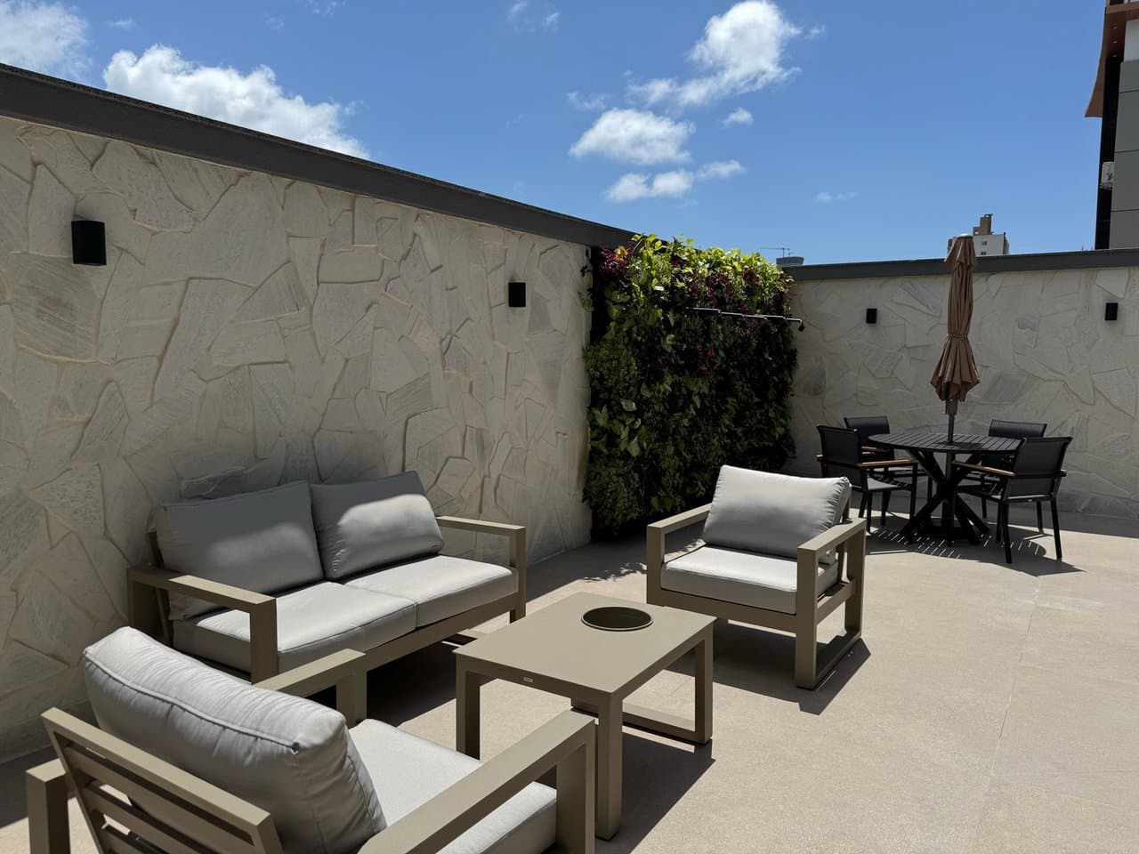 Apartamento de 2 quartos com 1 suíte e 70 m² em Bal. Camboriú