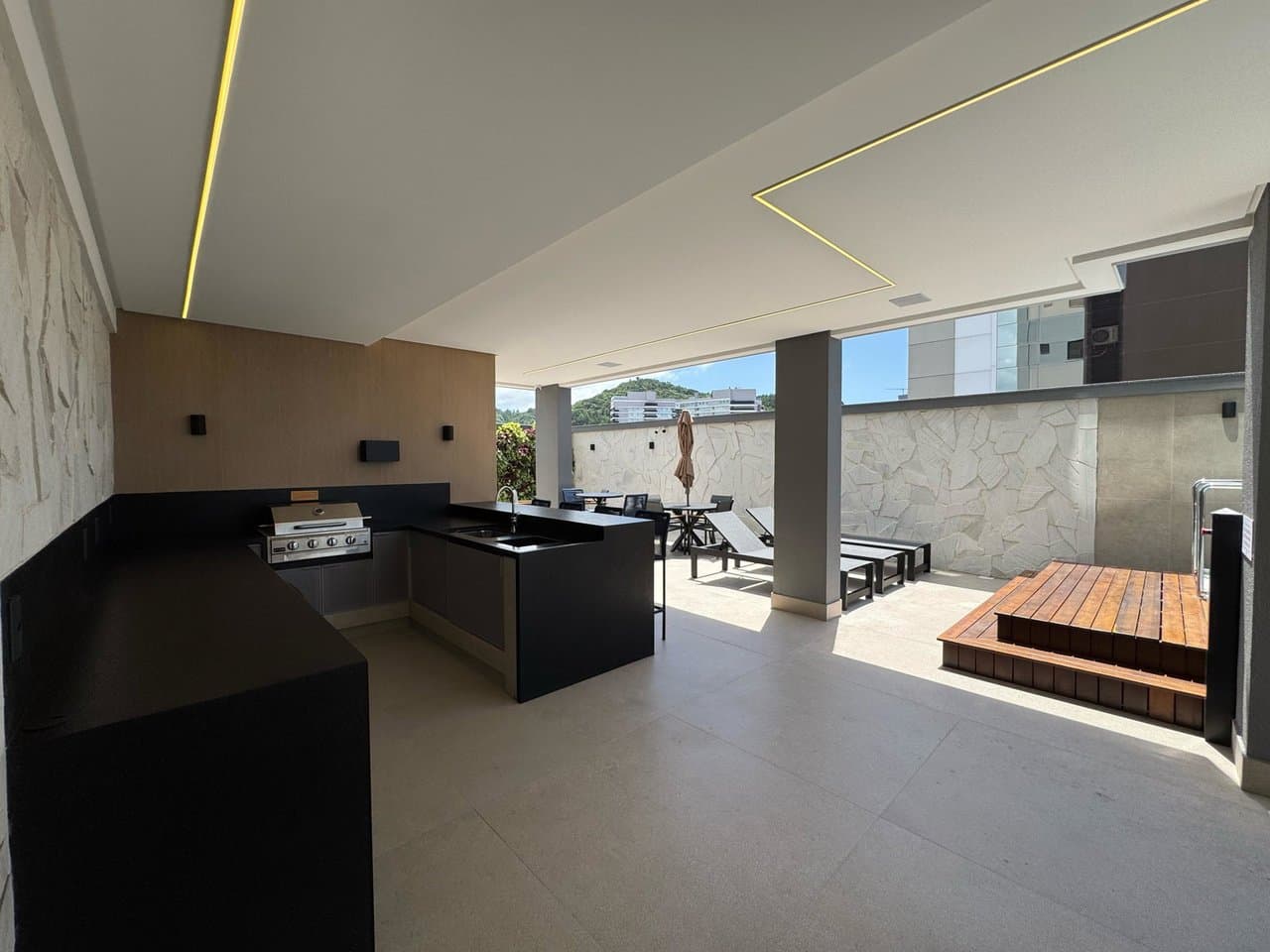 Apartamento de 2 quartos com 1 suíte e 70 m² em Bal. Camboriú