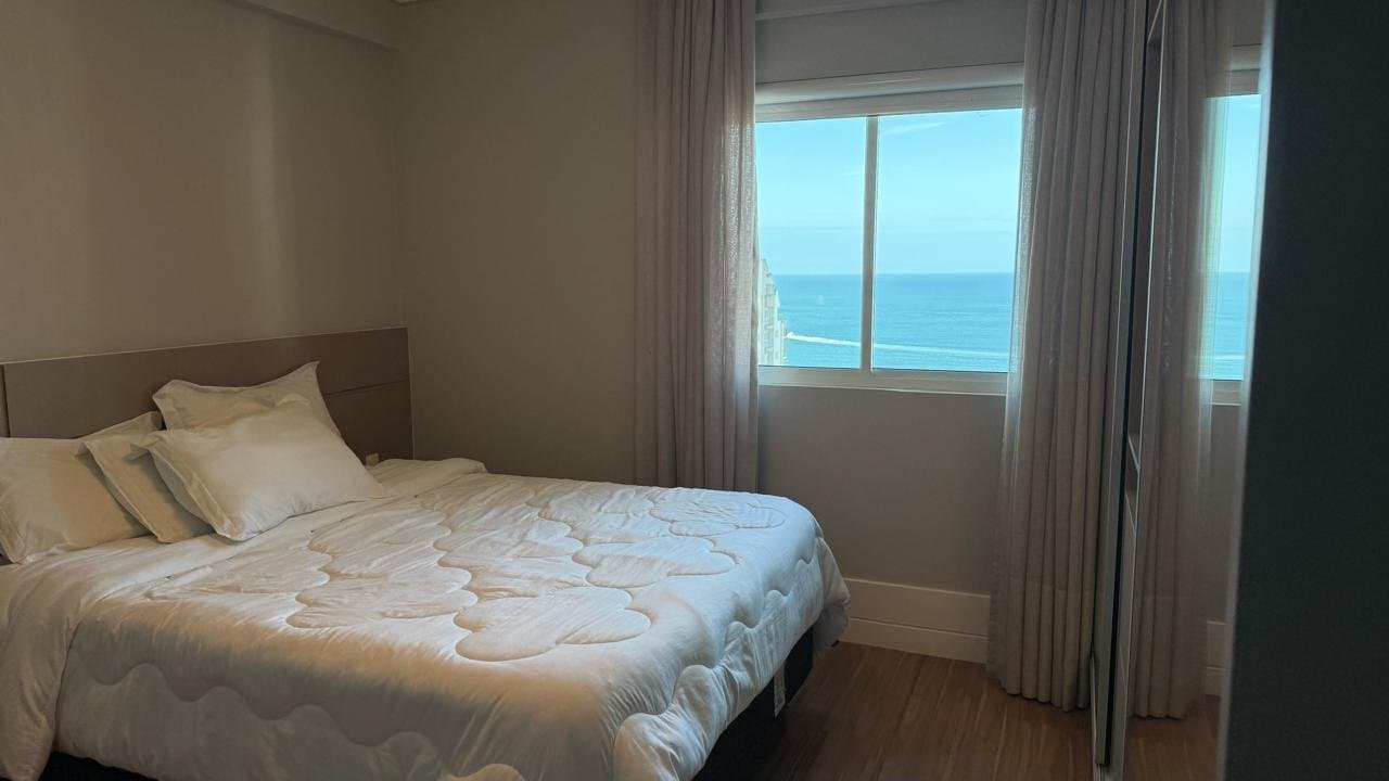 Cobertura de 4 quartos com 4 suítes e 300 m² em Bal. Camboriú