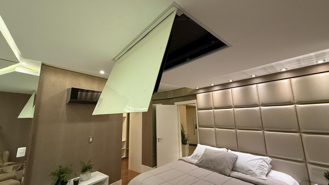 Cobertura de 4 quartos com 4 suítes e 300 m² em Bal. Camboriú