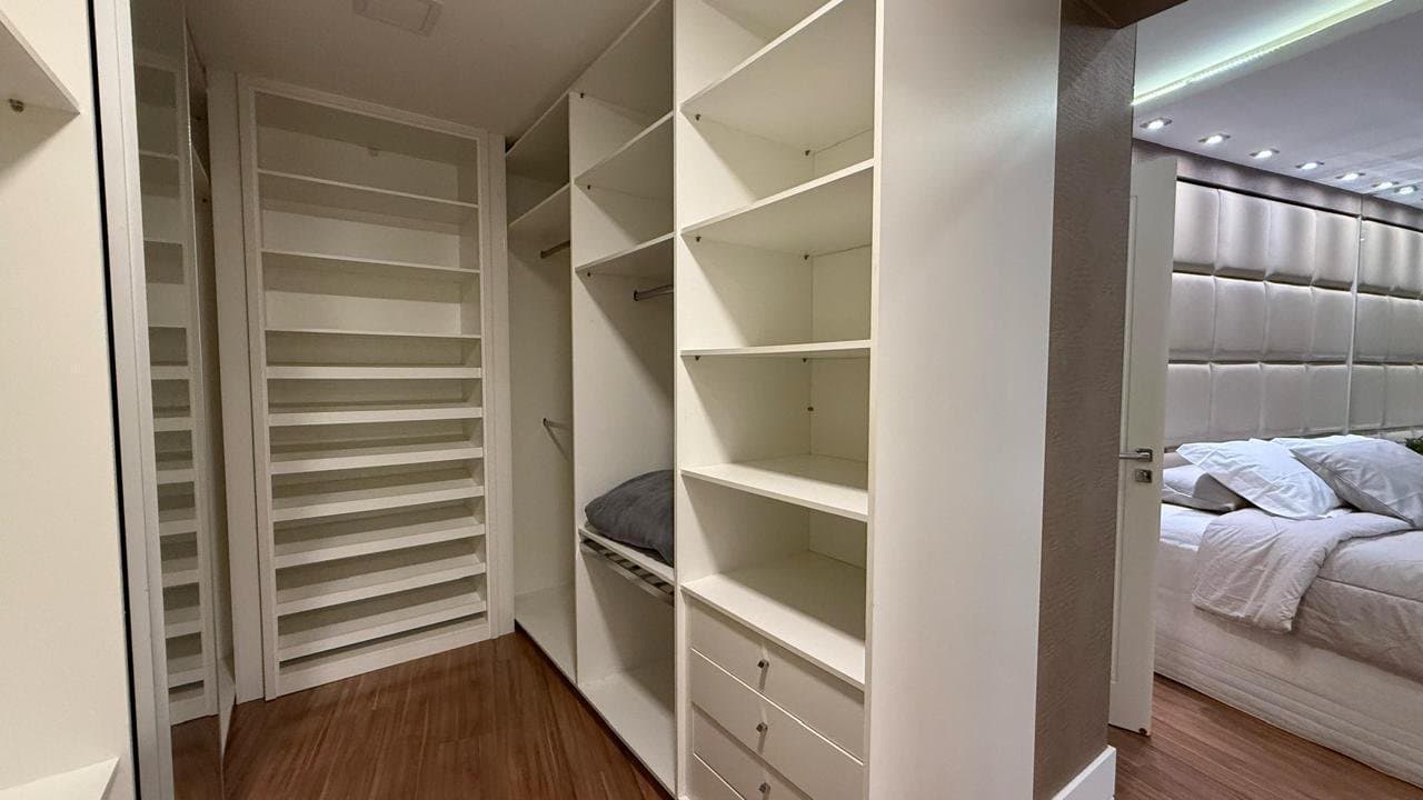 Cobertura de 4 quartos com 4 suítes e 300 m² em Bal. Camboriú