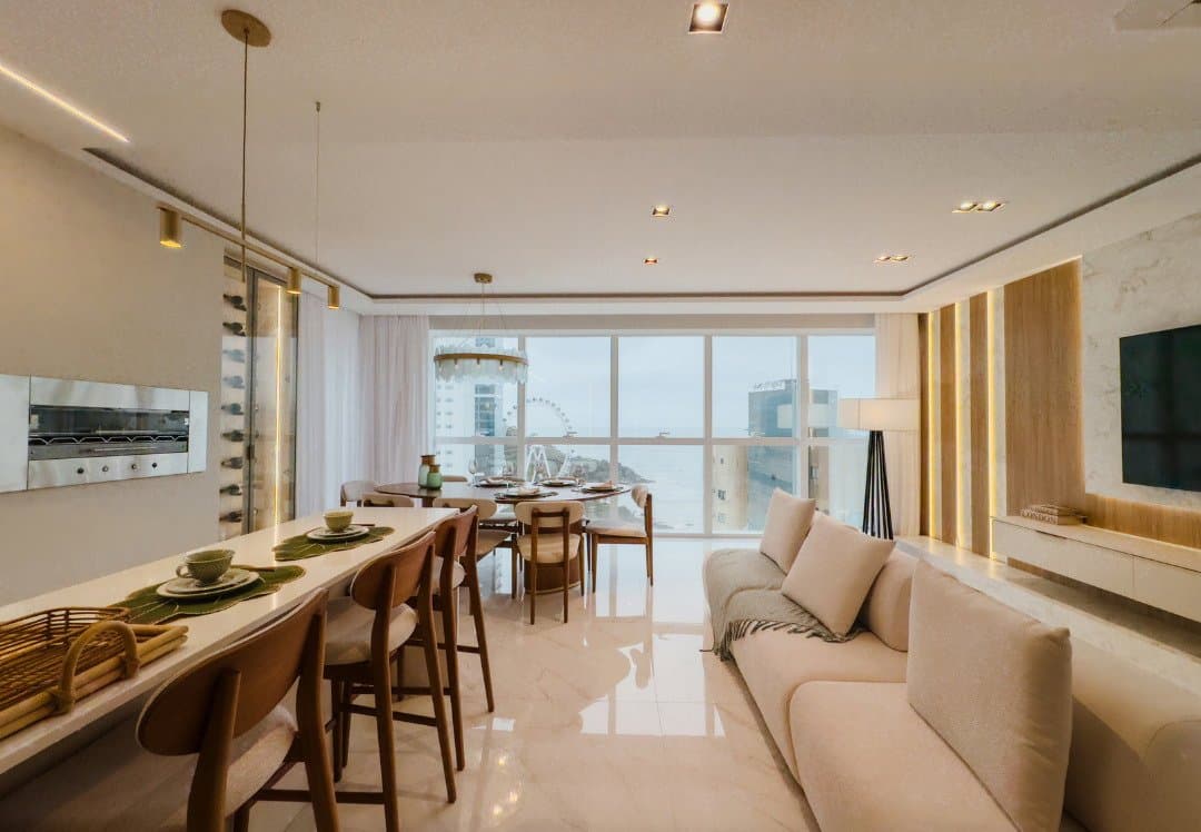 Apartamento de 4 quartos com 4 suítes e 151 m² em Bal. Camboriú